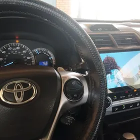Toyota Camry 2013