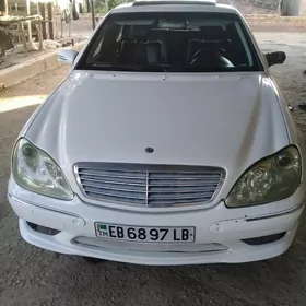 Mercedes-Benz S-Class 1999