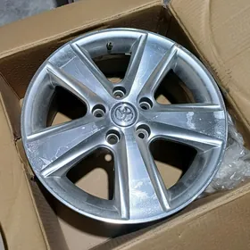 camry se diska R16