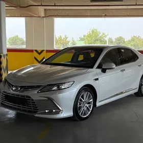 Toyota Camry 2024