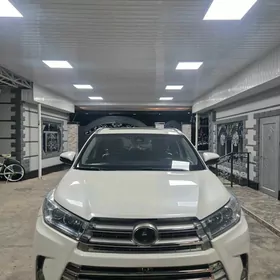 Toyota Highlander 2017