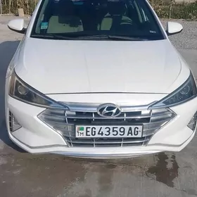 Hyundai Elantra 2019