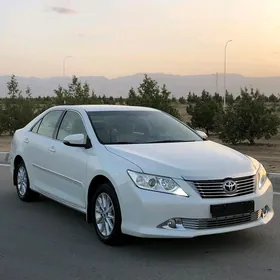 Toyota Camry 2014