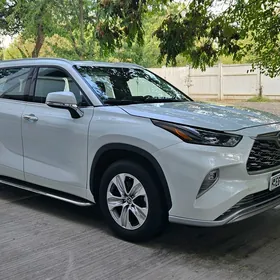 Toyota Highlander 2022