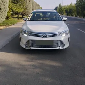 Toyota Camry 2016