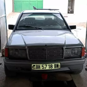 Mercedes-Benz 190E 1985
