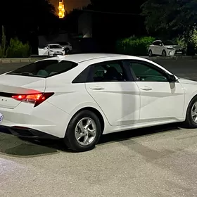 Hyundai Elantra 2021
