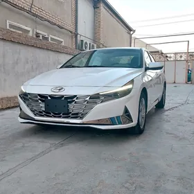Hyundai Elantra 2021