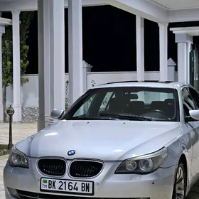 BMW E60 2003