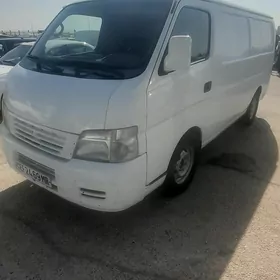 Nissan Urvan 2004