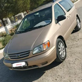 Toyota Sienna 2002