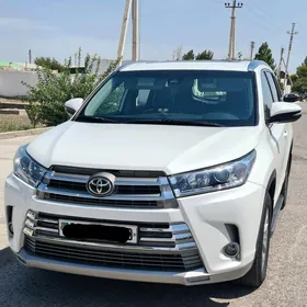 Toyota Highlander 2019