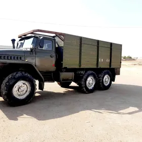Ural 4320 2000