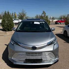Toyota Sienna 2021