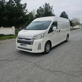 Toyota Hiace 2020
