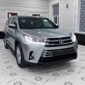 Toyota Highlander 2019