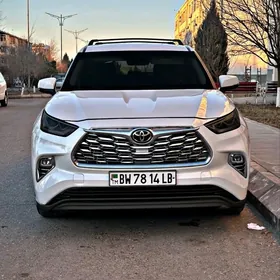 Toyota Highlander 2022