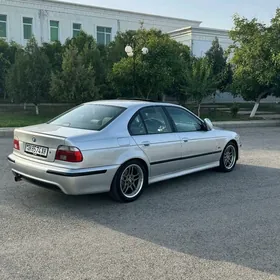 BMW E39 2001