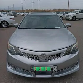 Toyota Camry 2014