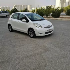 Toyota Yaris 2011