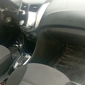 Hyundai Accent 2014