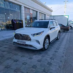 Toyota Highlander 2020