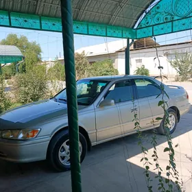 Toyota Camry 2001