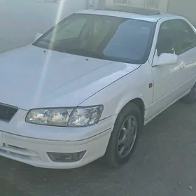 Toyota Camry 2000
