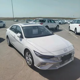 Hyundai Elantra 2025