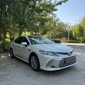 Toyota Camry 2023