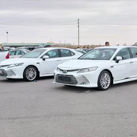Toyota Camry 2022