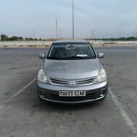 Nissan Versa 2010