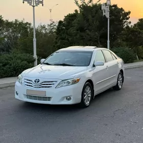 Toyota Camry 2011