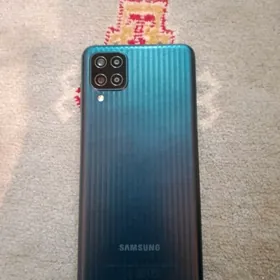 Samsung M12