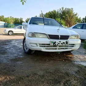 Nissan Sunny 2000