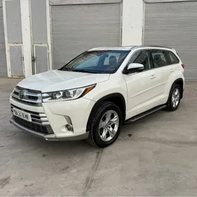 Toyota Highlander 2018
