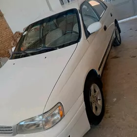 Toyota Corona 1995