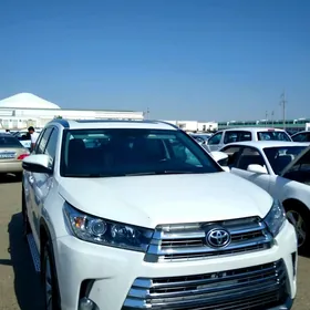 Toyota Highlander 2018