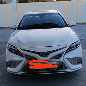 Toyota Camry 2020