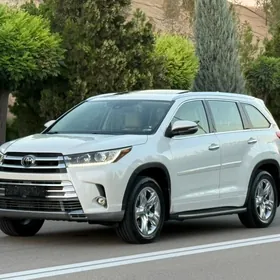 Toyota Highlander 2019