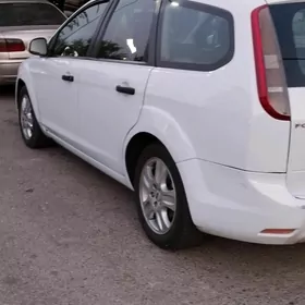 Ford Focus 2010