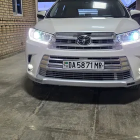 Toyota Highlander 2019