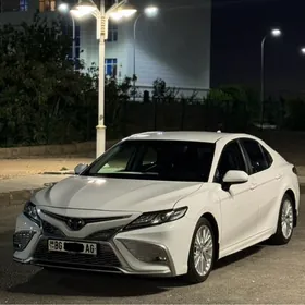 Toyota Camry 2018