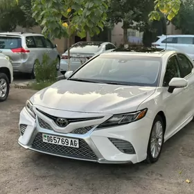 Toyota Camry 2020