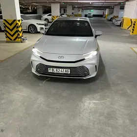 Toyota Camry 2025