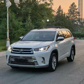 Toyota Highlander 2018