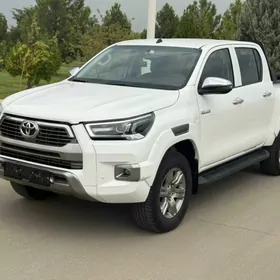 Toyota Hilux 2021