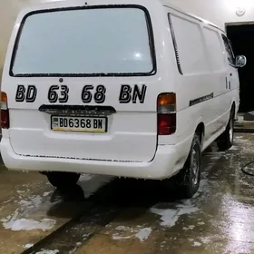 Toyota Hiace 2001
