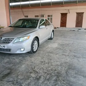 Toyota Camry 2011