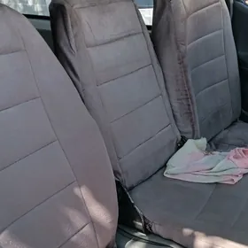 Toyota Hiace 2012